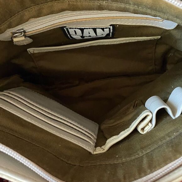 Dan W Ivory 3D Laser Cut Floral Stud Shoulder/Crossbody Bag. VGUC! - Picture 10 of 10